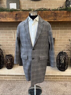 Banana Republic mens L Large gray plaid wool blend button up over coat EUC
